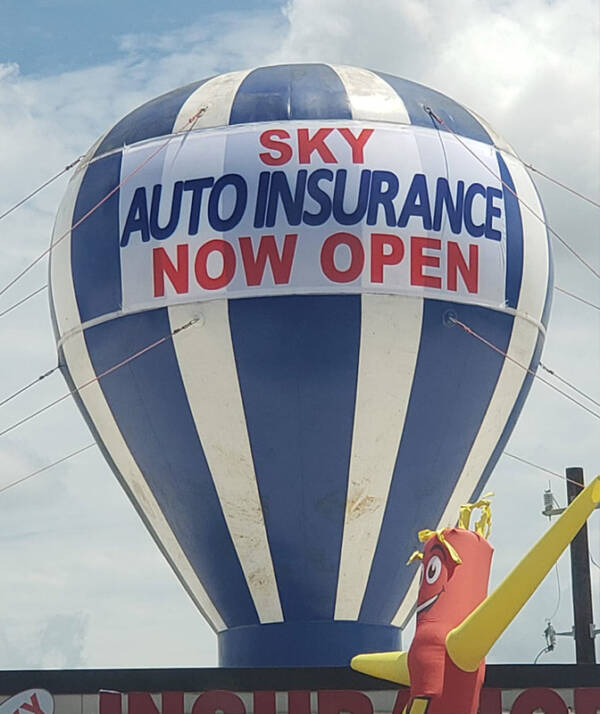 Breakfast & Lunch Giant Roof Top Balloon 20 Ft: BUY OR RENT