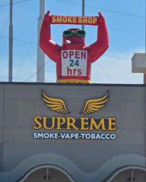 22ft smoke shop inflatable gorilla rooftop display